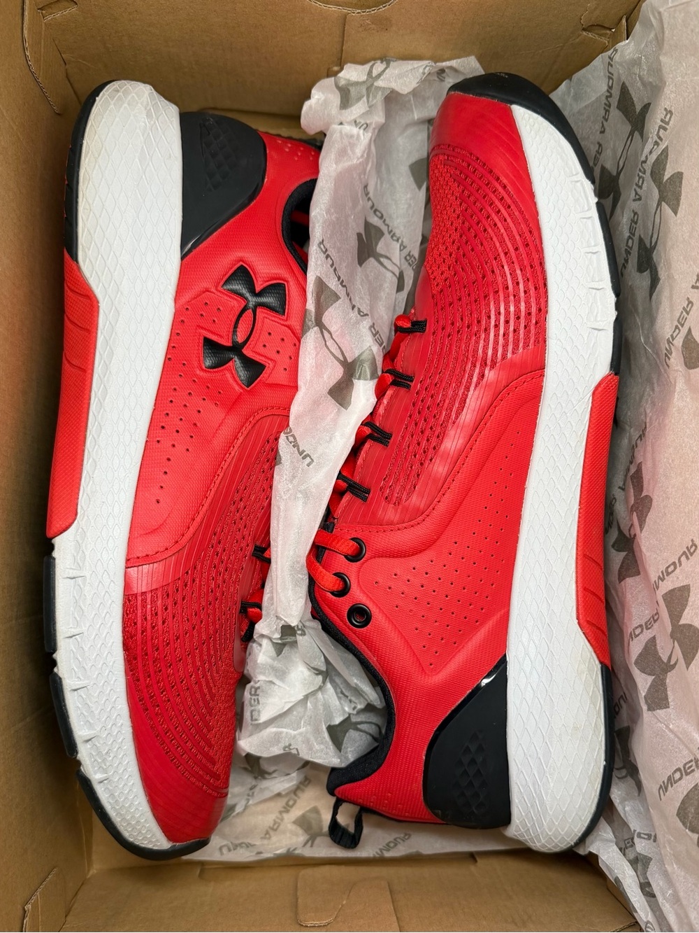 Under Armour Men’s Charged Commit TR3 Red/Halo Gray Training Sneakers Size 10.5